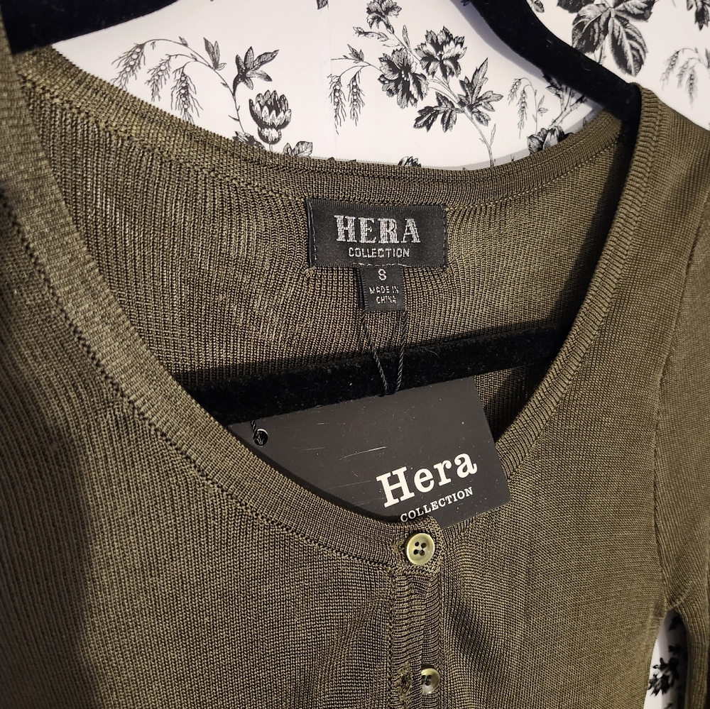NWT cropped button up - Picture 4 of 6